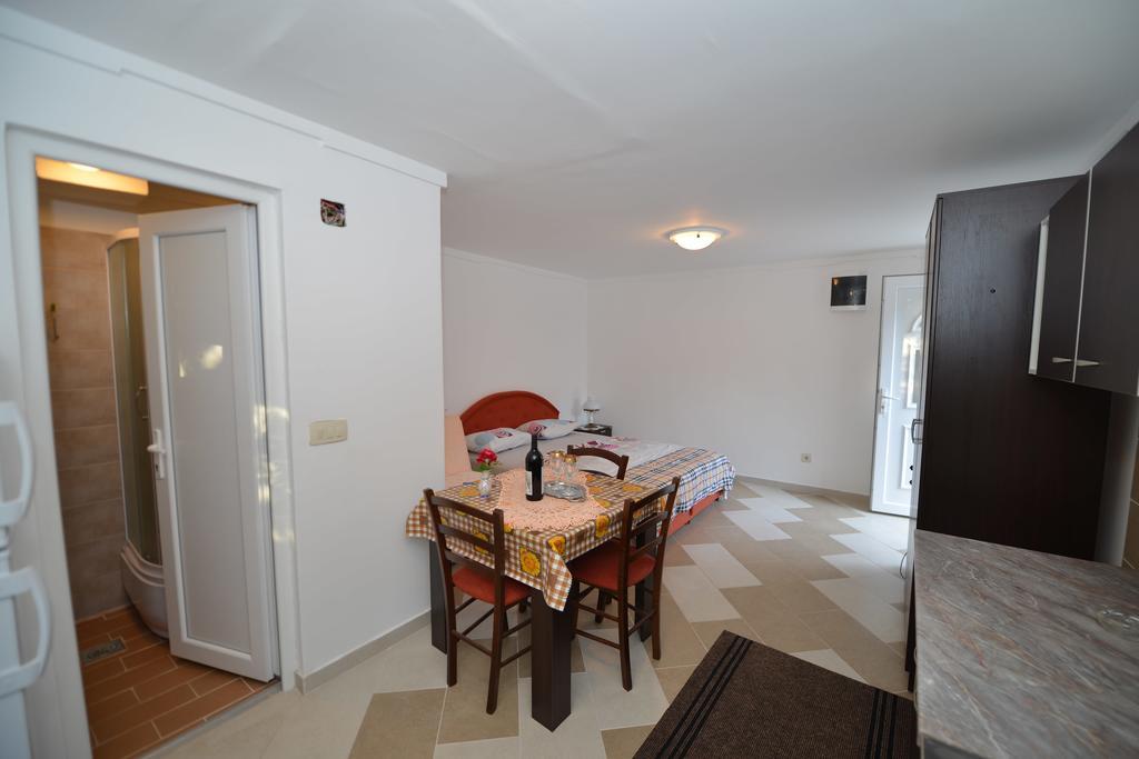 Apartments Simonovic Tivat Exterior foto